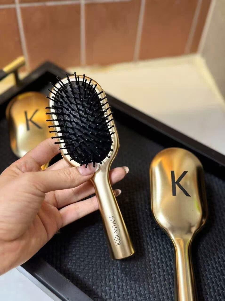 🟡已留150件🌸KÉRASTASE 卡詩奢華金色隨身美髮梳（限量版） | 預訂約2月初至中