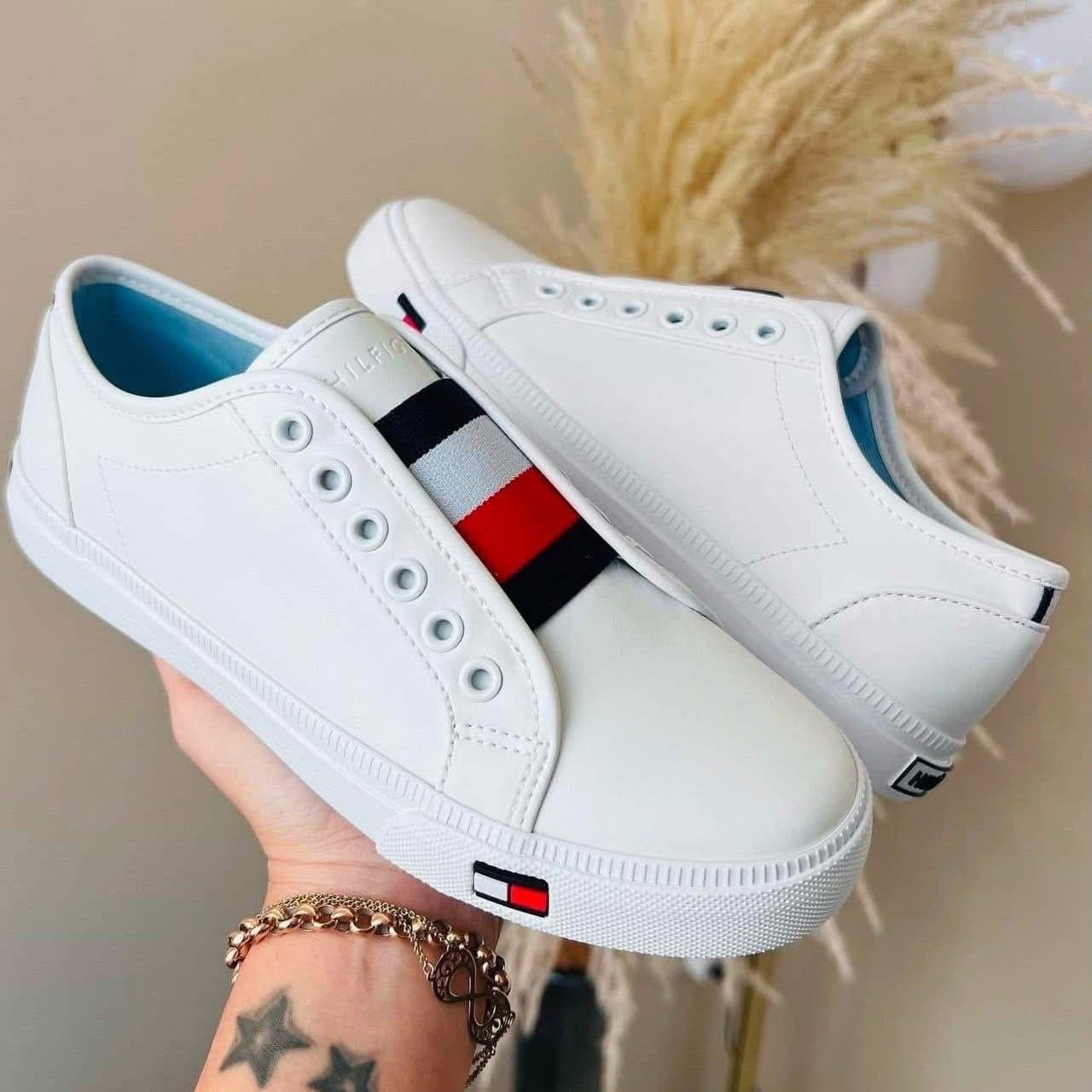 🌸🇺🇸 美國直送 Tommy Hilfiger 女士 | 預訂 落單後約3月中至尾(受過年假期影響,貨期稍微延長)【US 6和7,如果快落單,過年前(2月頭)有得著.遲落單,就要跟貨期】