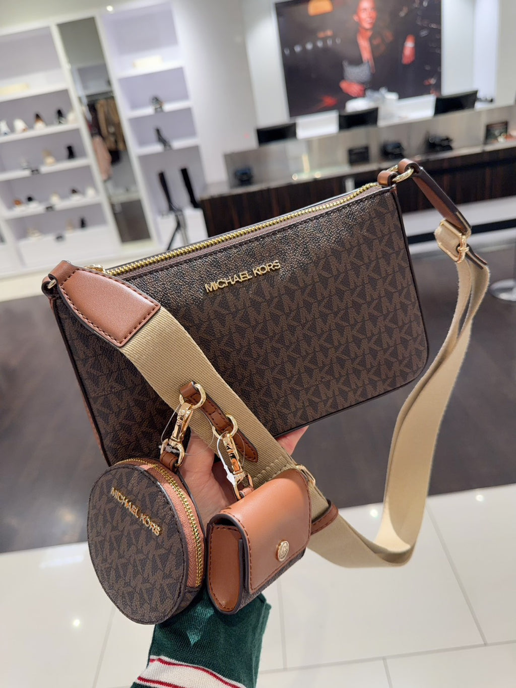 🌸🇺🇸 美國直送 Michael Kors 斜挎三合一 | 預訂 落單後約3月中至尾(受過年假期影響,貨期稍微延長)