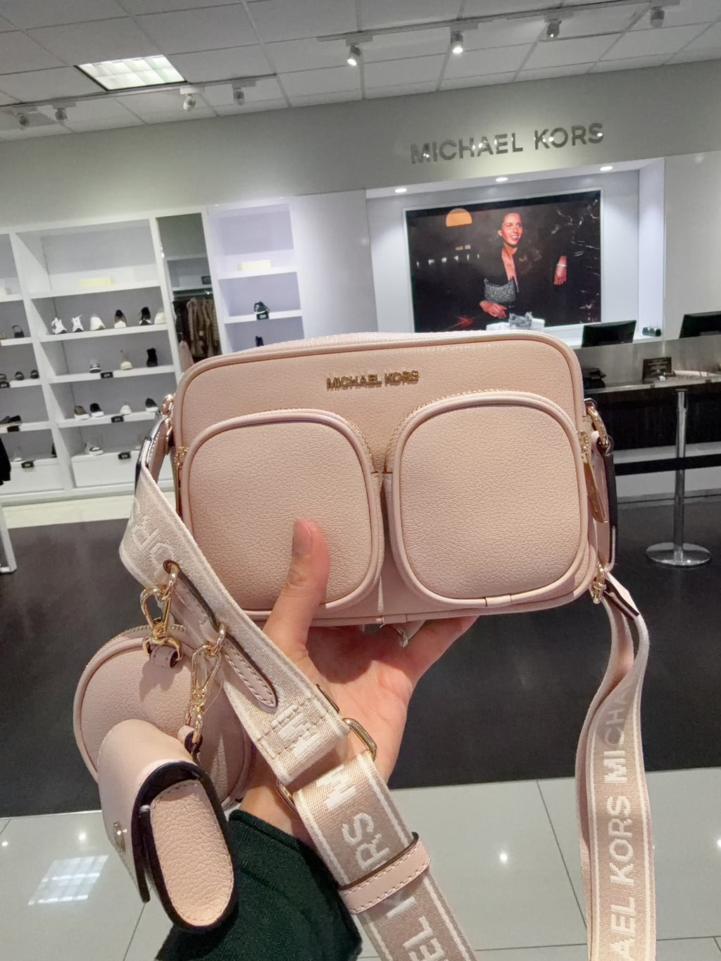 🌸🇺🇸 美國直送 Michael Kors 斜挎三合一 | 預訂 落單後約3月中至尾(受過年假期影響,貨期稍微延長)