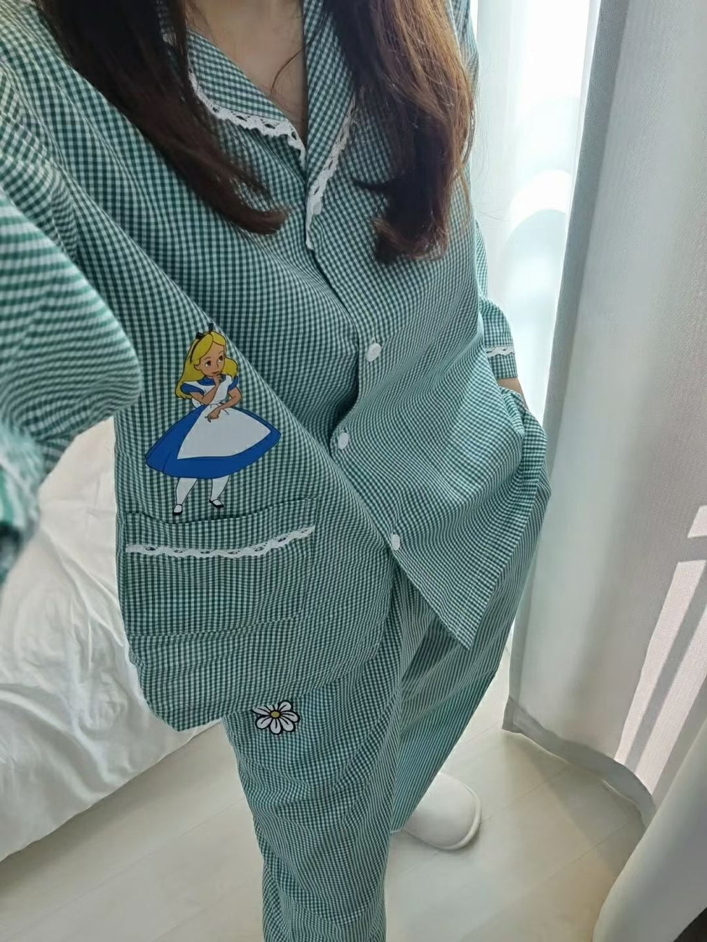 2026年1月28日截🌸韓國🇰🇷Disney 正品 💫2026最新上架 店長推介🆕好多人鍾意嘅愛麗絲Alice睡衣套裝 | 預訂約3-4星期 新年前