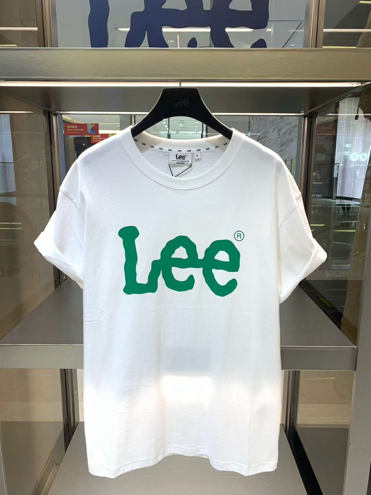 2026年1月28日截🌸💛新年買新衫系列💛韓國🇰🇷LEE 專門店/免稅店 LEE 經典簡約男女短袖 🈹特價+折扣優惠 | 預訂約3-4星期 新年前(自行備註顏色及尺寸)