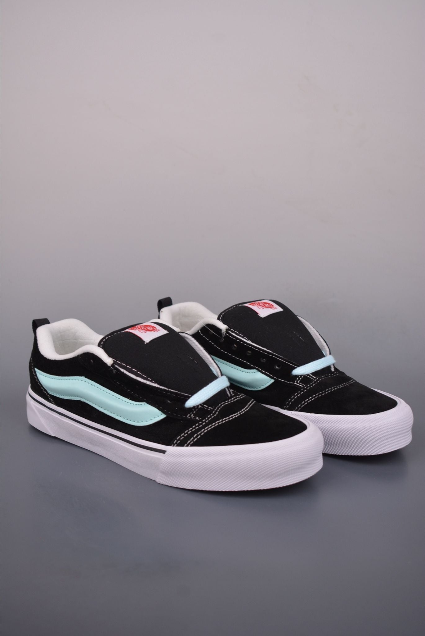 🌸Vans Knu Skool 2026新款 復古休閒胖胖麵包鞋#黑色粉藍標 | 預訂約3-4星期(自行備註尺寸) 娉婷貿易公司 Exquisite Beauty Trading Company