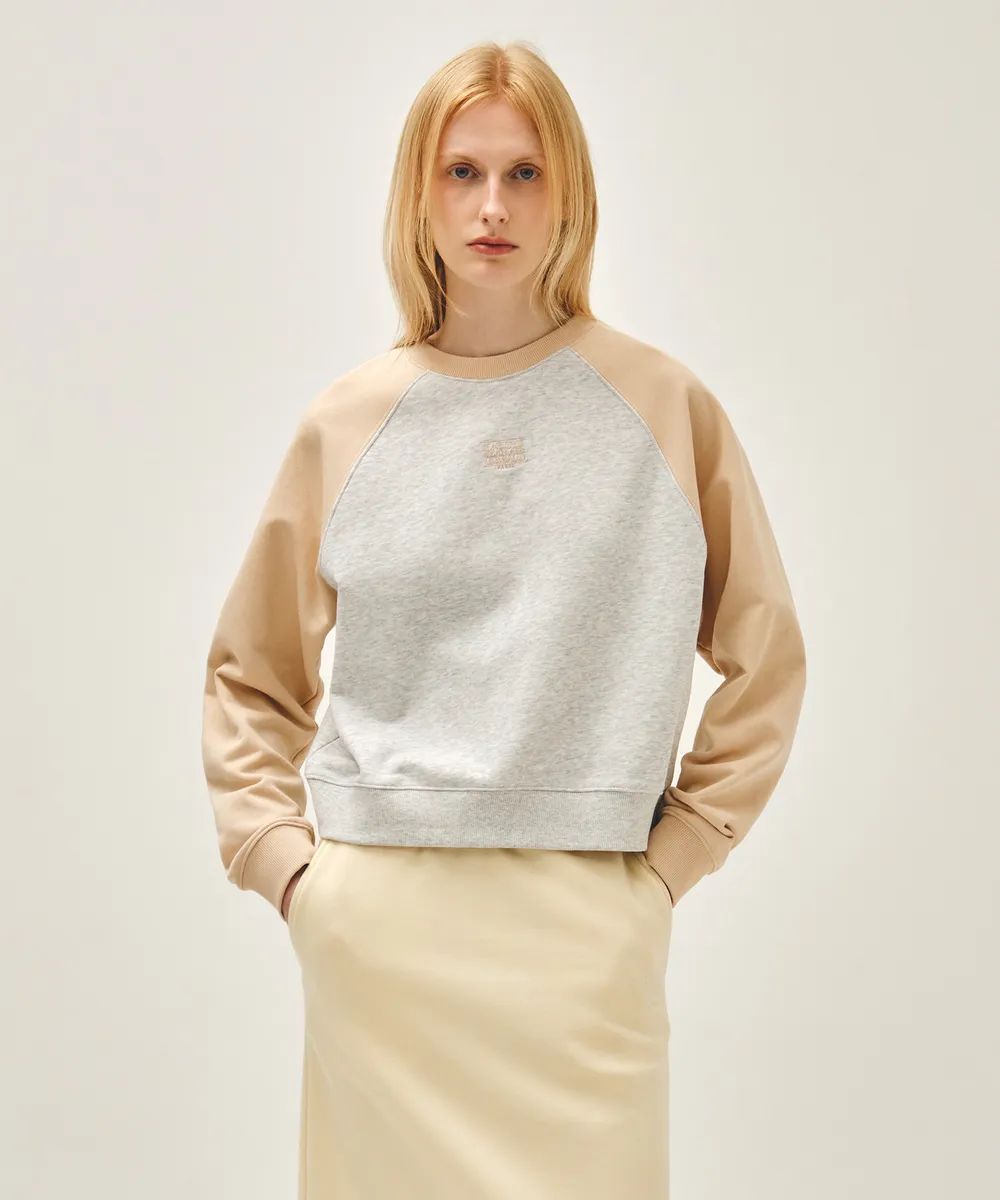 【24小時網站自助下單】2026年2月15日截 🌸💛2026🆕💛最新上市~MARITHE FRANCOIS GIRBAUD W BLOCK CLASSIC LOGO RAGLAN CROP SWEATSHIRT 折扣優惠💕 | 預訂約3-4星期