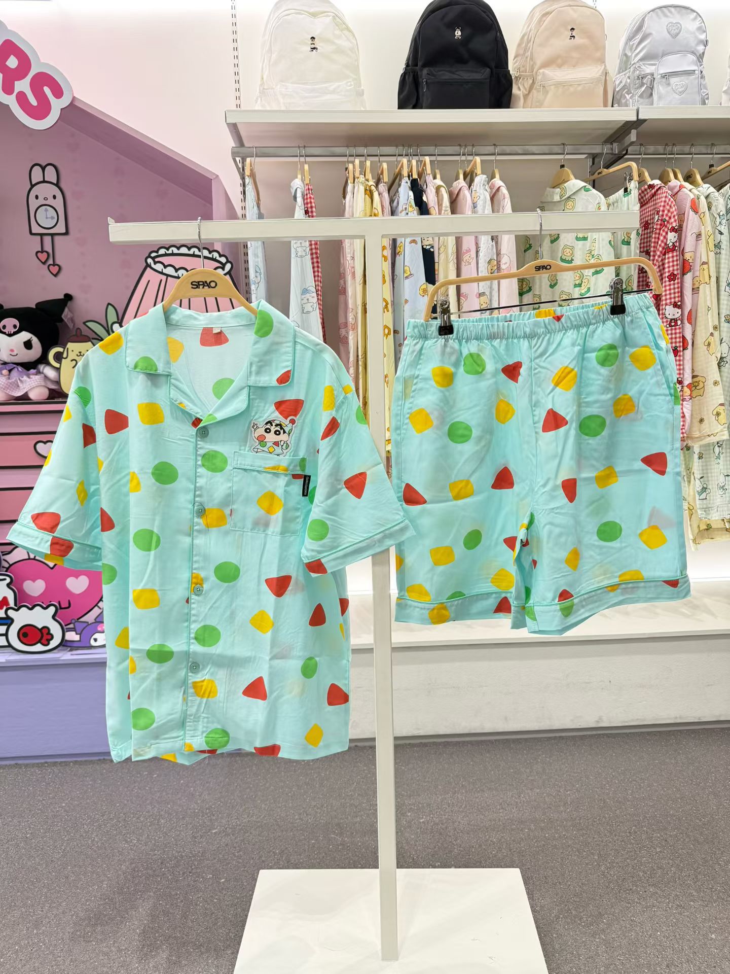 【24小時網站自助下單】2026年3月30日截🌸💛2026年最新上市🆕💛熱賣商品 SPAO x 蠟筆小新 聯名 短䄂睡衣套裝😍‼️韓國免稅店齊碼現貨‼️ | 預訂約3-4星期(自行備註顏色及尺寸)