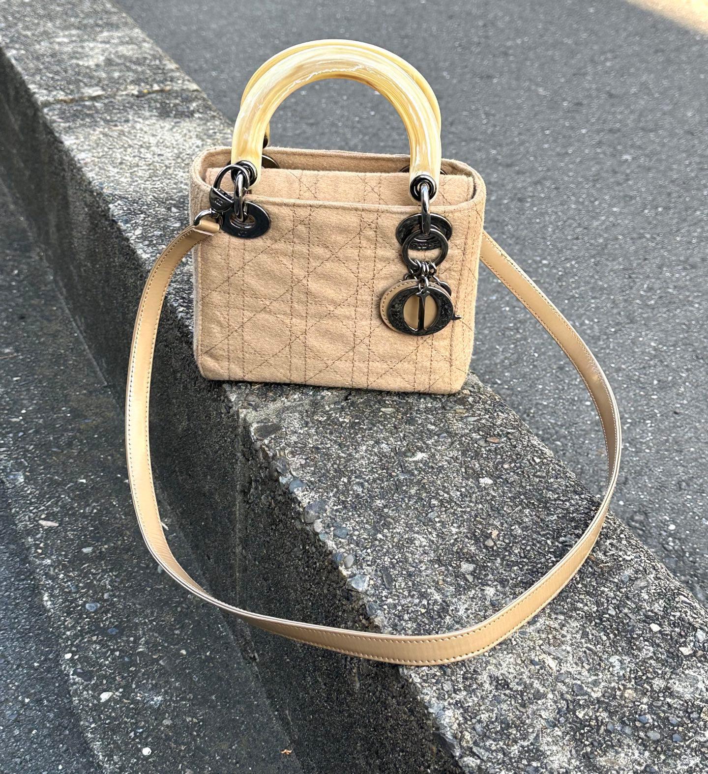 【24小時網站自助下單】🌸日本中古品代購 DIOR奶茶色羊絨*米色柄三格銀扣小戴妃 | 預訂約2-3星期