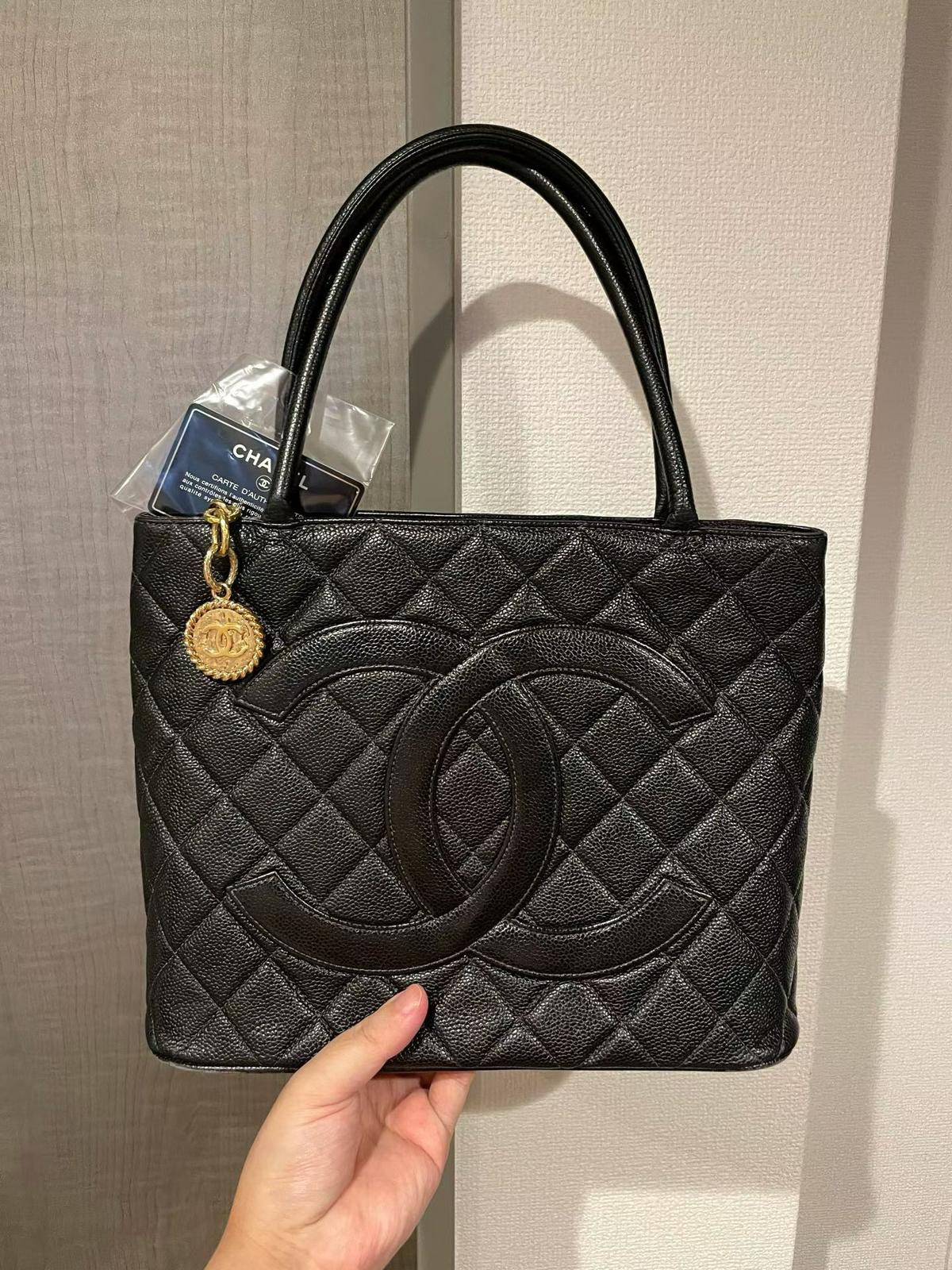 【24小時網站自助下單】🌸日本中古品代購 Chanel黑金牛希爾頓 | 預訂約2-3星期