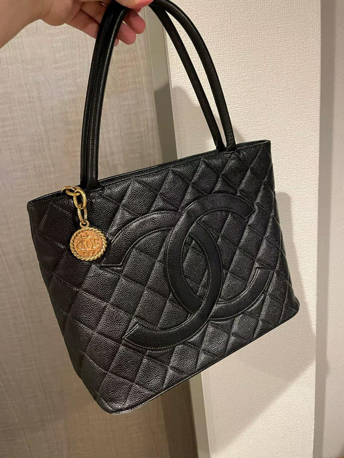 【24小時網站自助下單】🌸日本中古品代購 Chanel黑金牛希爾頓 | 預訂約2-3星期