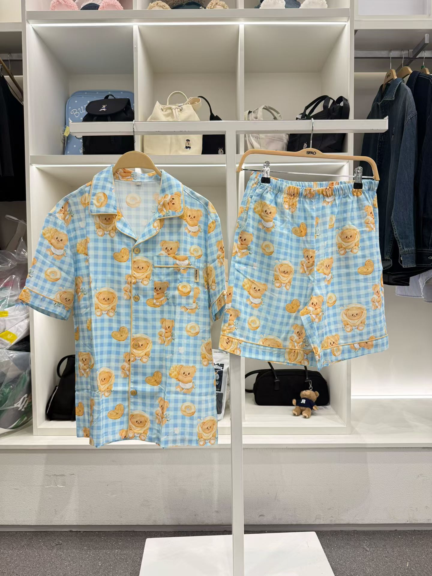 【24小時網站自助下單】2026年4月10日截🌸🧸SPAO🧸韓國專門店/免稅店🆕 SPAO x BUTTERBEAR 限量版 短䄂睡衣套裝😍 男女同款 折扣優惠🈹 | 預訂約3-4星期