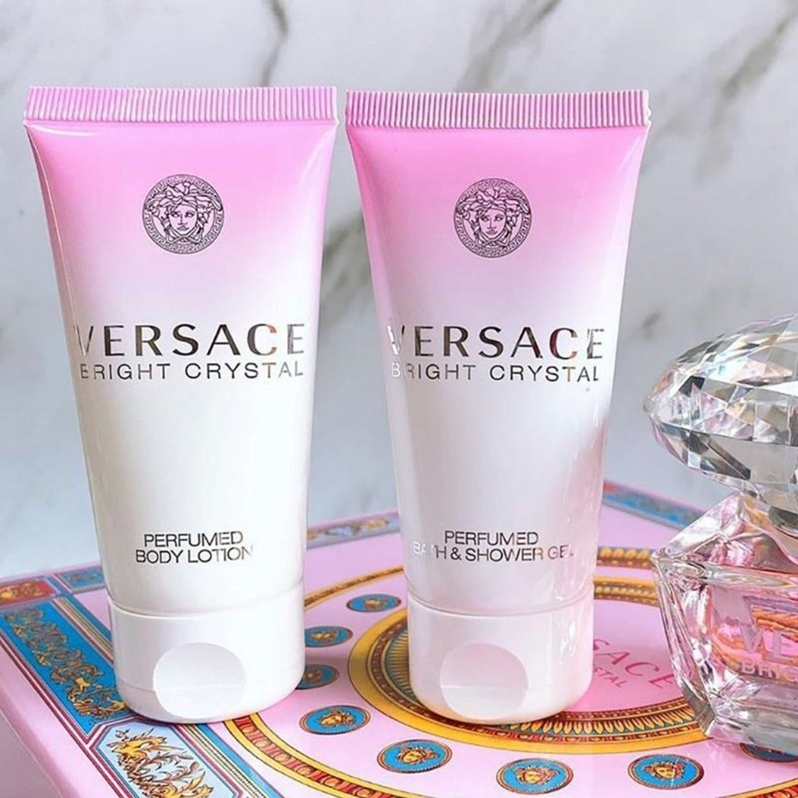 【24小時網站自助下單】🟡現貨50套🌸意大利 VERSACE BRIGHT CRYSTAL 淡香水沐浴露+香體乳套裝25ML | 落單後約5-7個工作天寄出