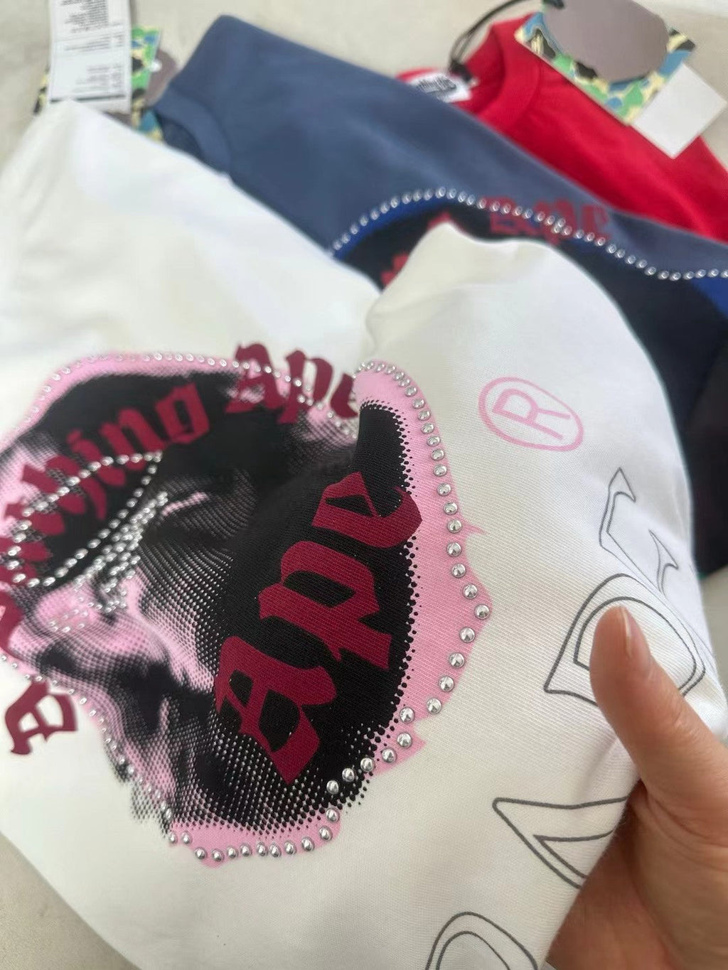 【24小時網站自助下單】❤️FQB6WJ03014 BAPE 猿人徽標特染釘飾圖案短袖Tee | 預訂約4-6星期 娉婷貿易公司 Exquisite Beauty Trading Company