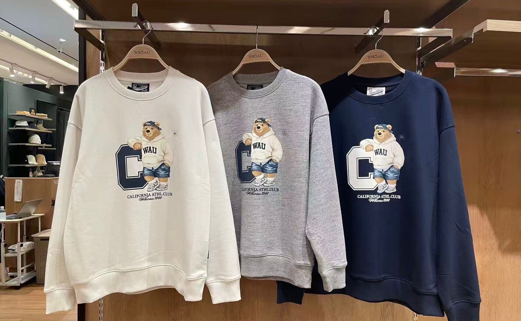 【24小時網站自助下單】2026年4月20日截❤️Who.A.U🐻限時特價+折扣‼️Who.A.U 可愛小熊長袖衛衣 | 預訂約3-4星期