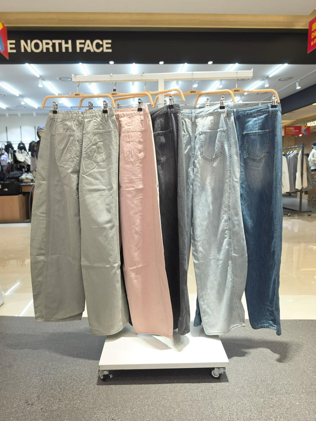 【24小時網站自助下單】🌸🇰🇷Spao 女裝寛身牛仔褲 | 預訂約2-3星期(顏色Whatsapp send圖) 娉婷貿易公司 Exquisite Beauty Trading Company
