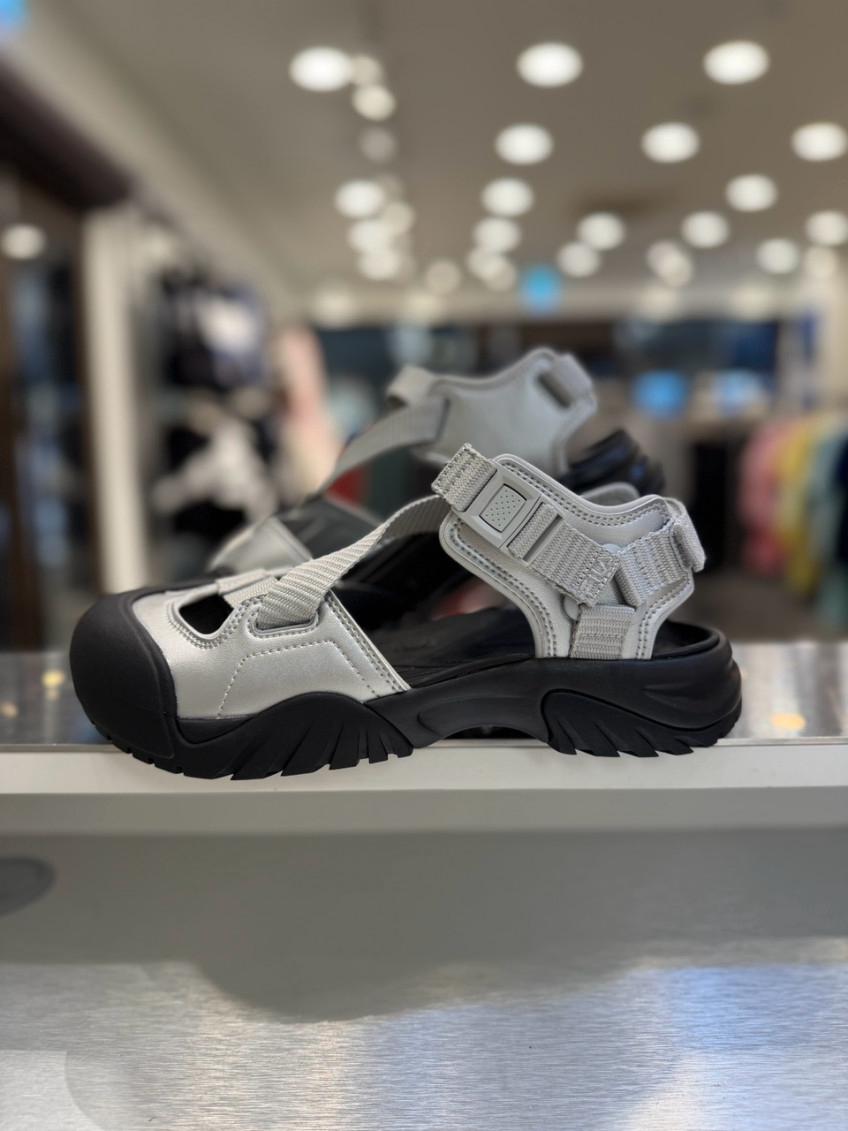 【24小時網站自助下單】🌸韓國免稅店優惠🔥🔥🔥 🇰🇷✈️Fila Peito 韓韶禧代言涼鞋 # 602H | 預訂約2-3星期 娉婷貿易公司 Exquisite Beauty Trading Company