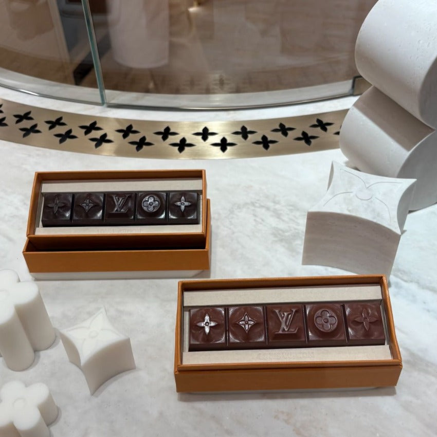 【24小時網站自助下單】售完即止🌸LV cafe代購 LV Gianduja朱古力棒 45g | 預訂約2026年6月尾至7月初 娉婷貿易公司 Exquisite Beauty Trading Company