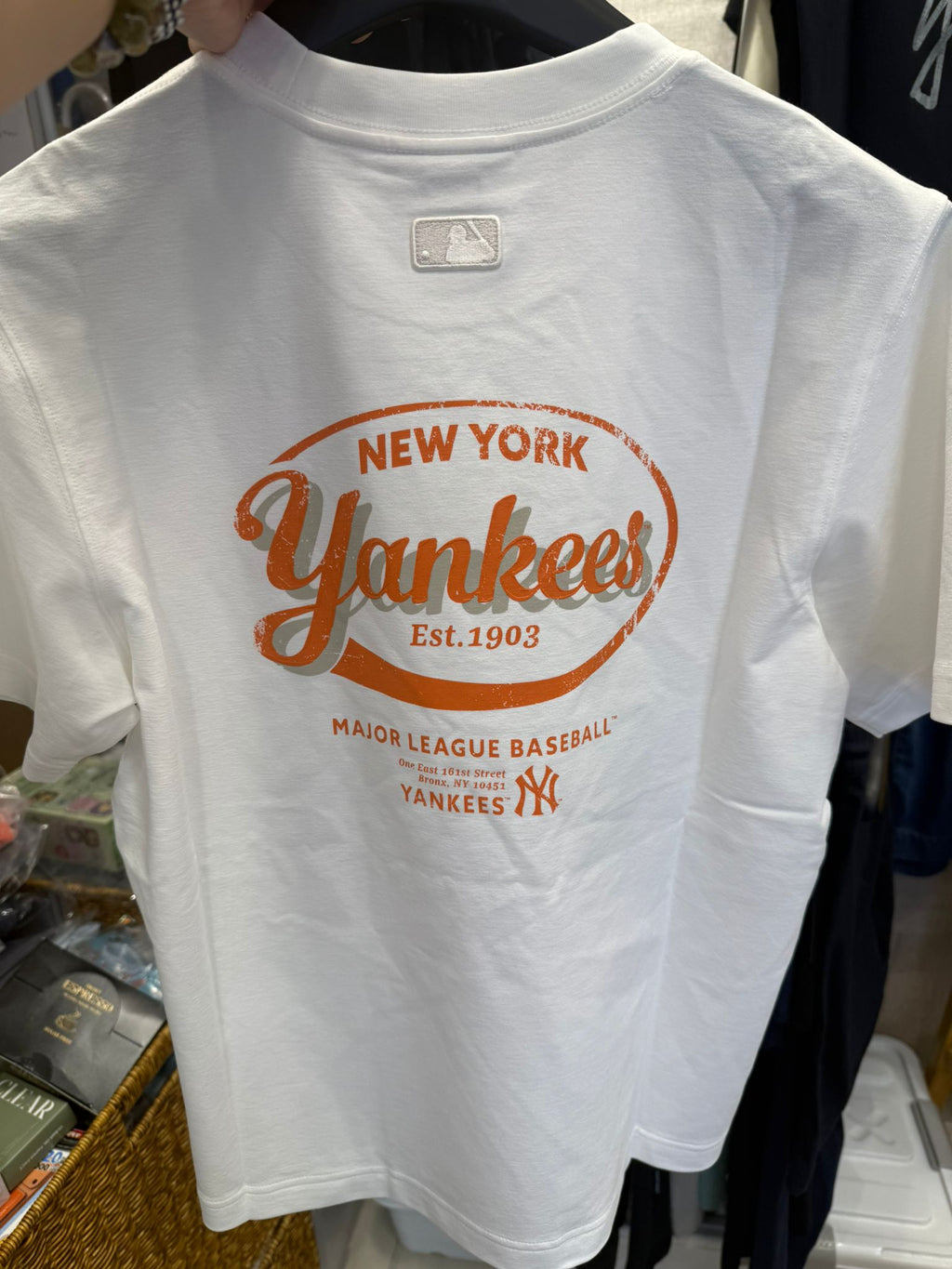 【24小時網站自助下單】🌸🆕2026年最新上市💛搶呀呀呀‼️ 韓國🇰🇷MLB 專門店 紐約洋基隊SIMPLE LOGO OVER FIT T-SHIRTS 3ATSV1263 | 預訂約3-4星期