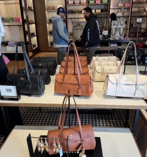 【24小時網站自助下單】售完即止🌸美國Outlet巨折😍😍 美國小幫手搶購中🔥Coach Bridget法棒包手袋 (3 colors) | 預訂約7月中至尾 娉婷貿易公司 Exquisite Beauty Trading Company