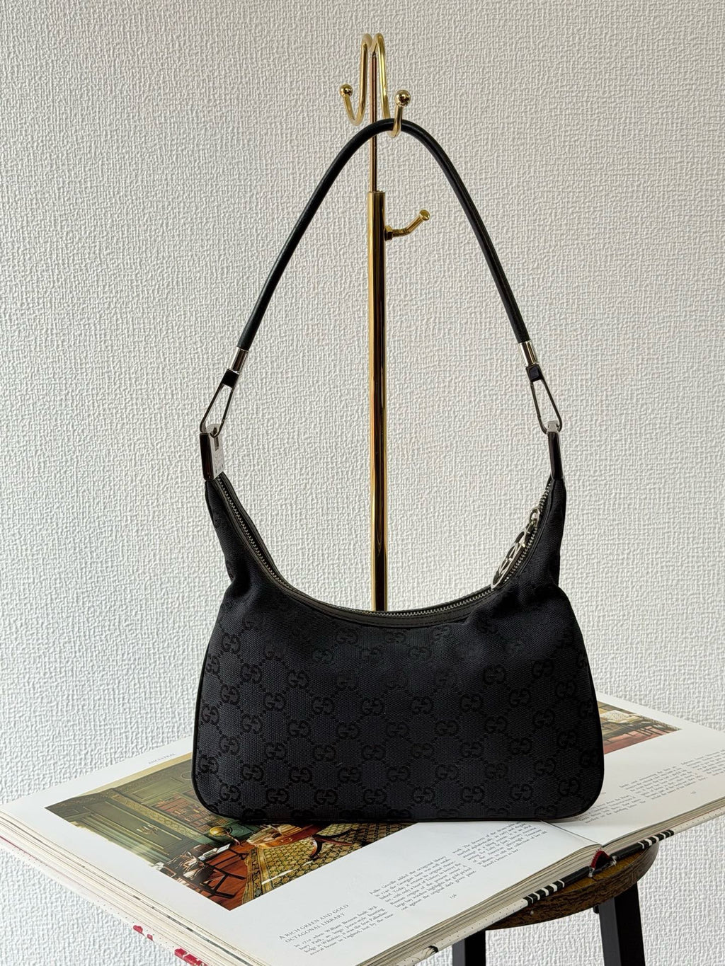 【24小時網站自助下單】🌸日本中古品代購 Gucci老花腋下hobo | 預訂約2-3星期