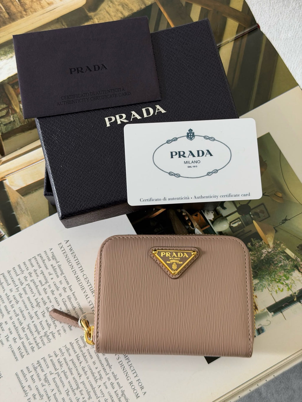 【24小時網站自助下單】🌸日本中古品代購 Prada錢包 ➕卡➕盒 保存品 未使用 | 預訂約2-3星期