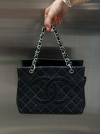 【24小時網站自助下單】🌸日本中古品代購 CHANEL 香奈兒黑銀羊皮外縫線菱格紋手提腋下托特包 | 預訂約2-3星期