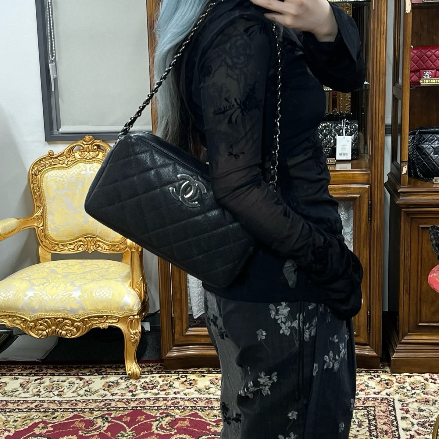 【24小時網站自助下單】🌸日本中古品代購 CHANEL 香奈兒黑銀魚子醬牛皮大logo拉鍊單肩包 卡標齊6開 | 預訂約2-3星期
