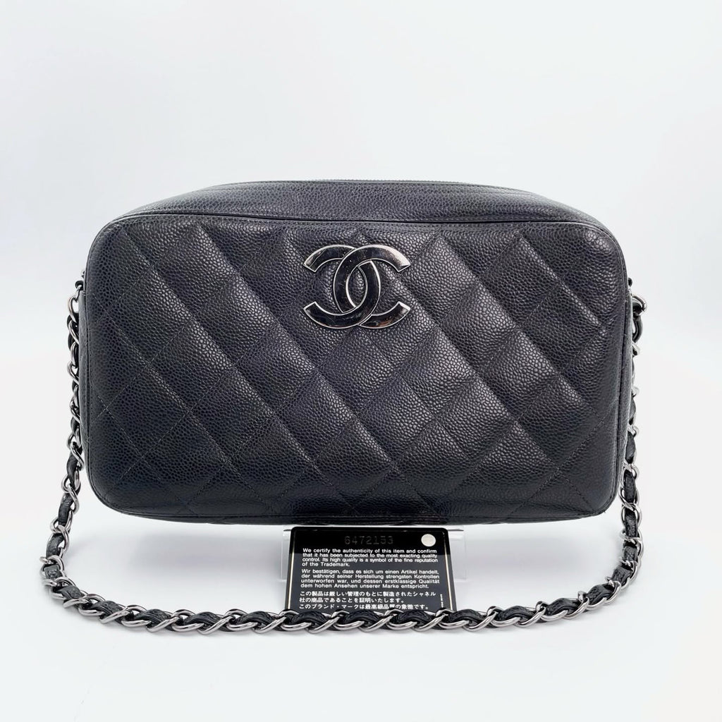 【24小時網站自助下單】🌸日本中古品代購 CHANEL 香奈兒黑銀魚子醬牛皮大logo拉鍊單肩包 卡標齊6開 | 預訂約2-3星期
