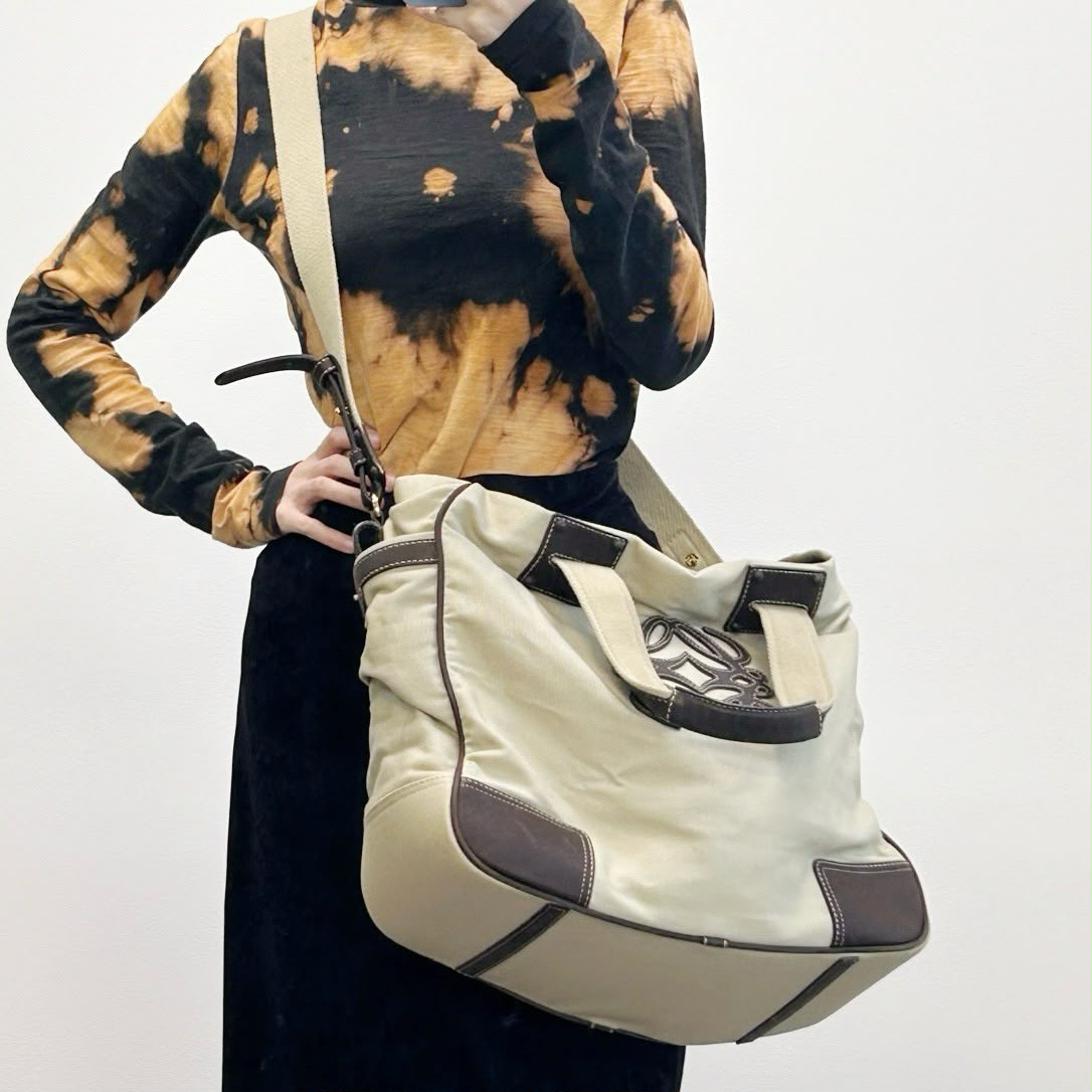 【24小時網站自助下單】🌸日本中古品代購 loewe米棕色帆布拼皮大logo 2way托特包 | 預訂約2-3星期