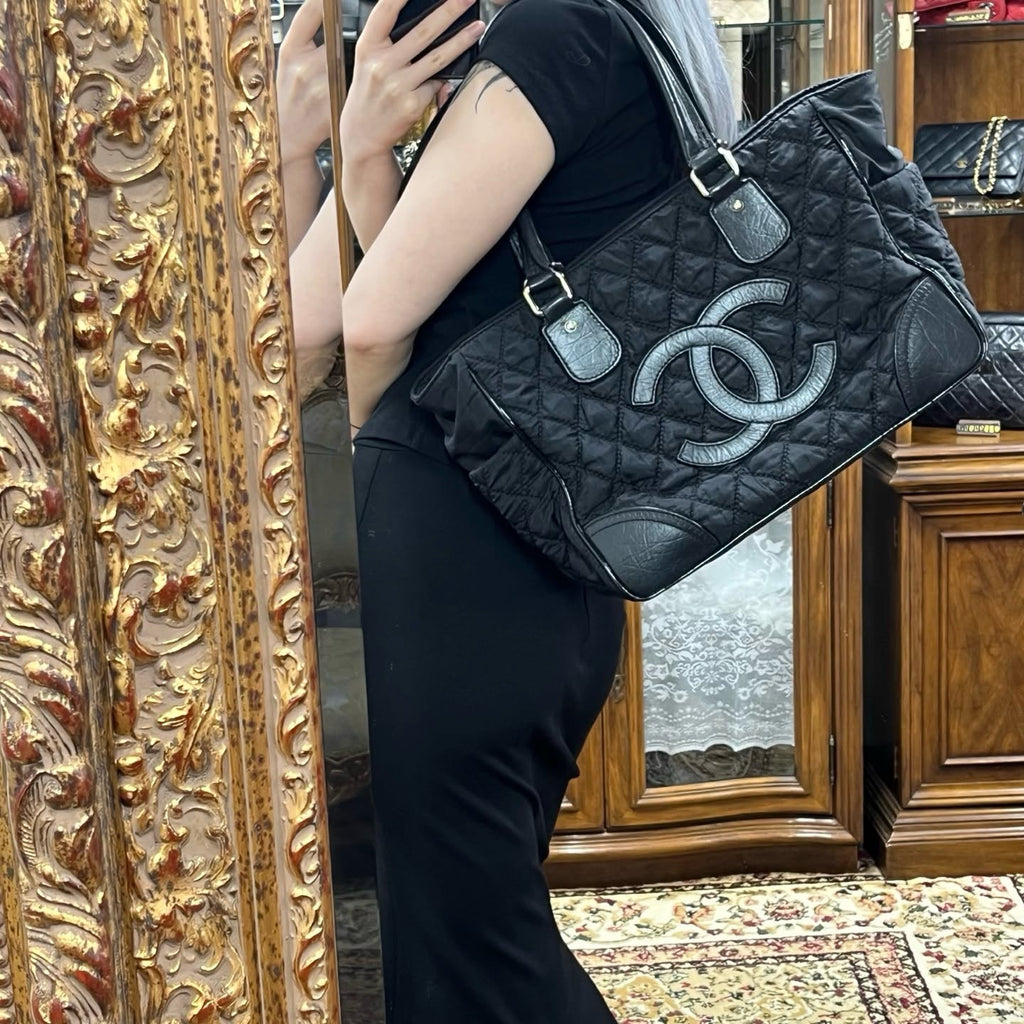 【24小時網站自助下單】🌸日本中古品代購 CHANEL 香奈兒黑色雙C大logo菱格紋尼龍拼皮托特包 有標無卡10開 | 預訂約2-3星期