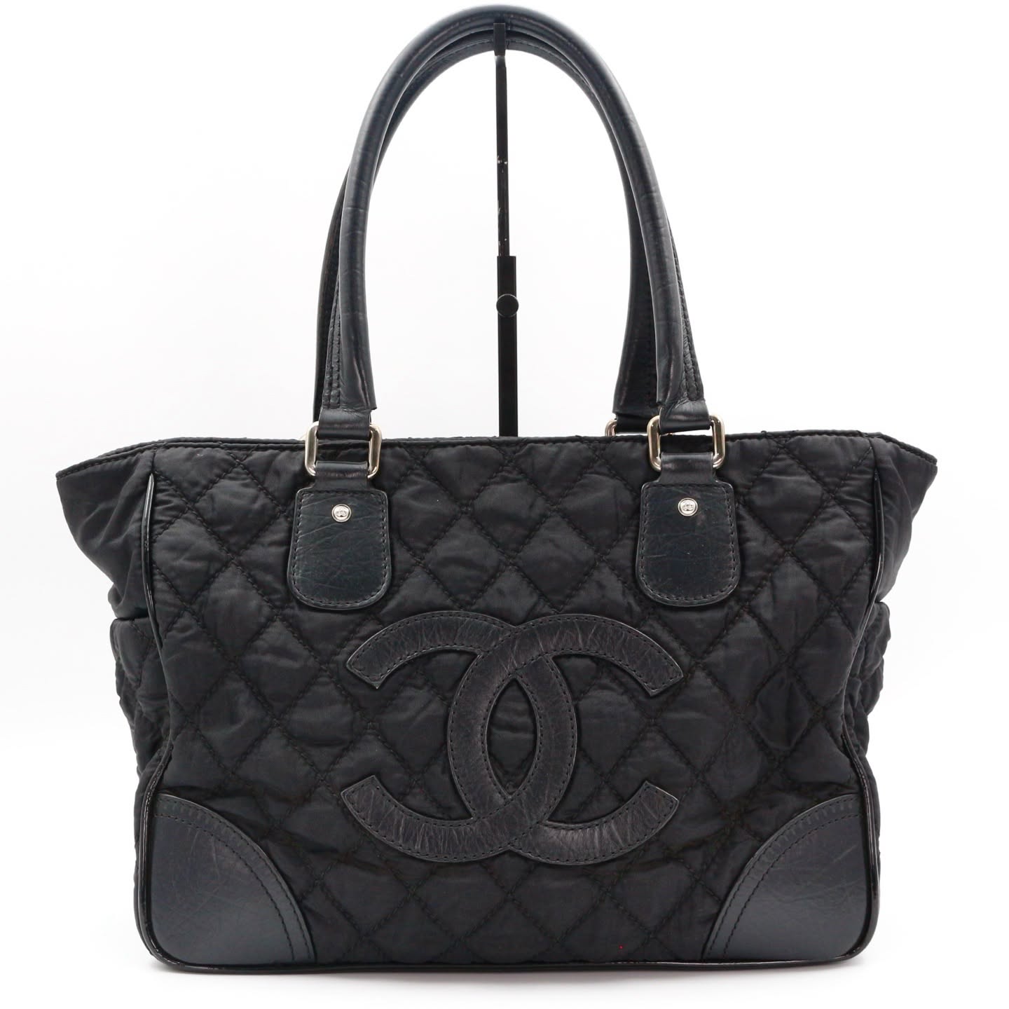 【24小時網站自助下單】🌸日本中古品代購 CHANEL 香奈兒黑色雙C大logo菱格紋尼龍拼皮托特包 有標無卡10開 | 預訂約2-3星期