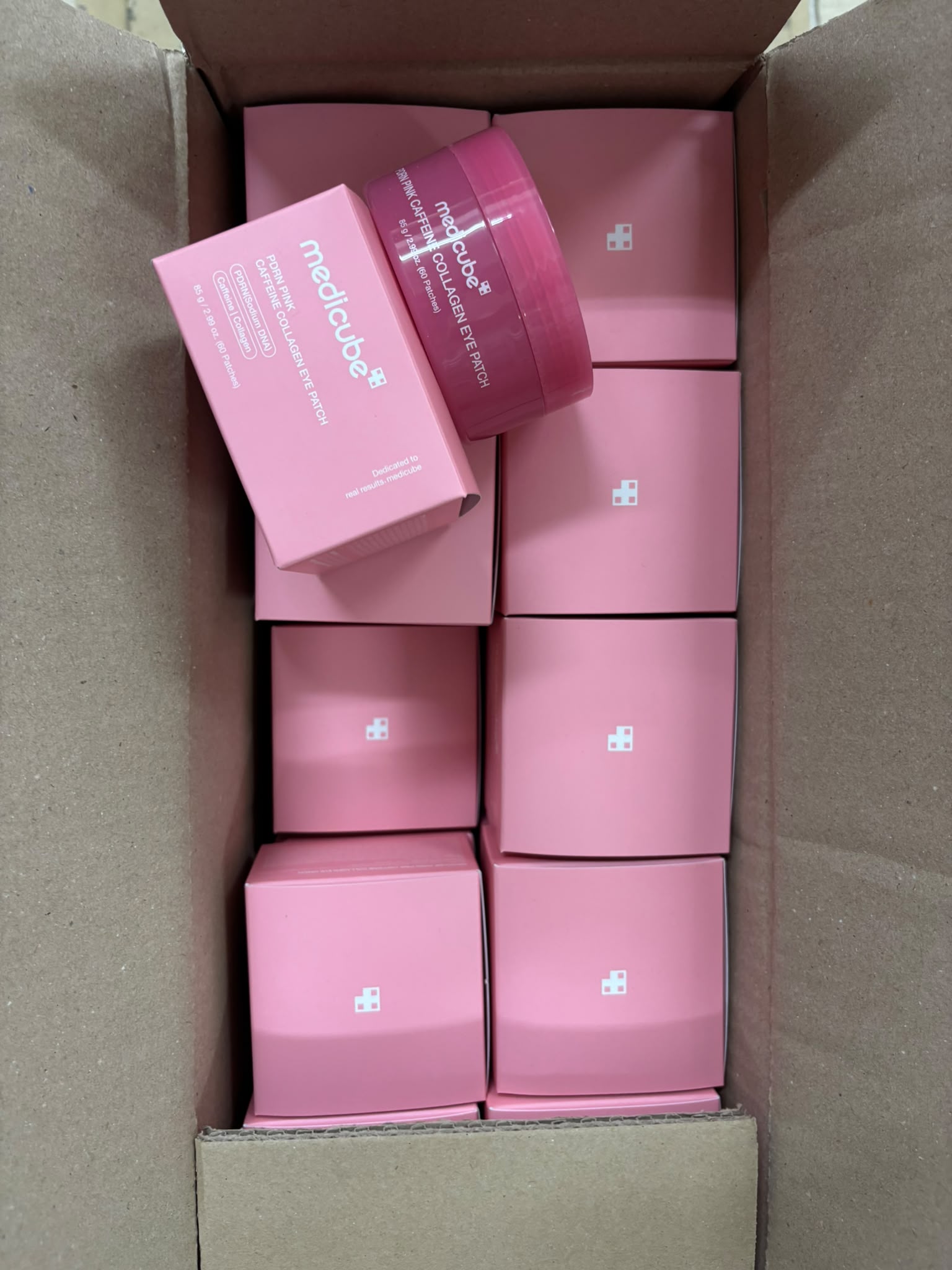 【24小時網站自助下單】現貨🌸🌟韓國🇰🇷MEDICUBE PDRN 粉紅咖啡因膠原蛋白眼膜60片 | 落單後約3-5個工作天寄出