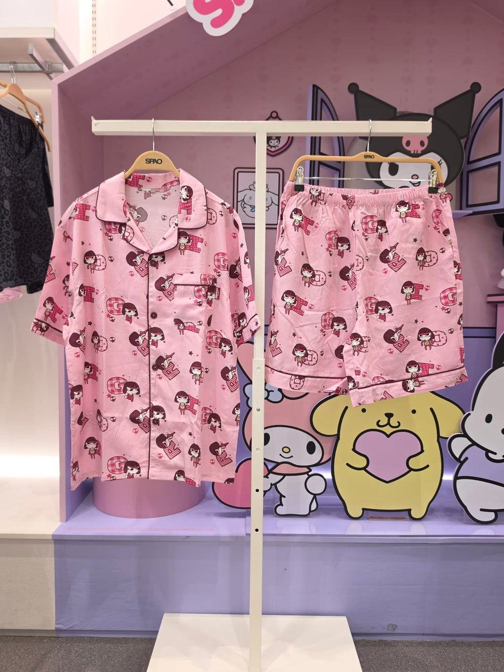 【24小時網站自助下單】2026年7月7日截🌸超熱賣🔥SPAO x KERORO 限量版 短䄂睡衣套裝😍‼️限量商品‼️熱賣商品 ‼️ 🧸SPAO🧸韓國專門店/免稅店🆕男女同款 折扣優惠🈹 | 預訂約3-4星期