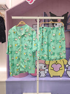 【24小時網站自助下單】2026年7月7日截🌸超熱賣🔥SPAO x KERORO 限量版 短䄂睡衣套裝😍‼️限量商品‼️熱賣商品 ‼️ 🧸SPAO🧸韓國專門店/免稅店🆕男女同款 折扣優惠🈹 | 預訂約3-4星期