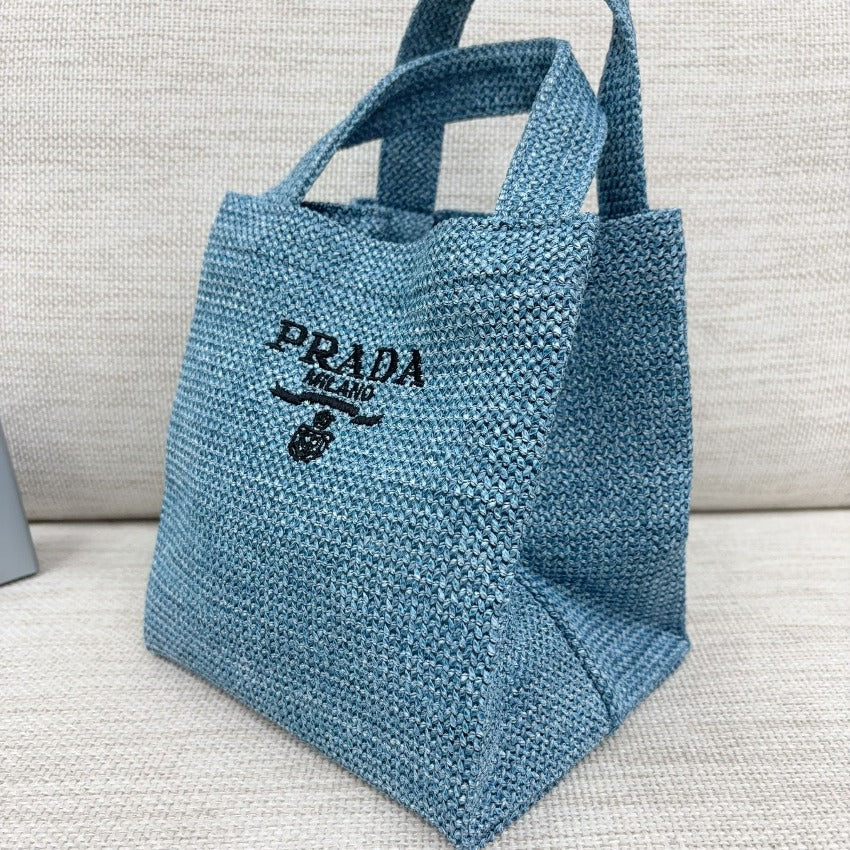 【24小時網站自助下單】2026年8月14日截🌸Prada Beauty編織寶藍色贈品袋 | 預訂約9月中至尾 娉婷貿易公司 Exquisite Beauty Trading Company