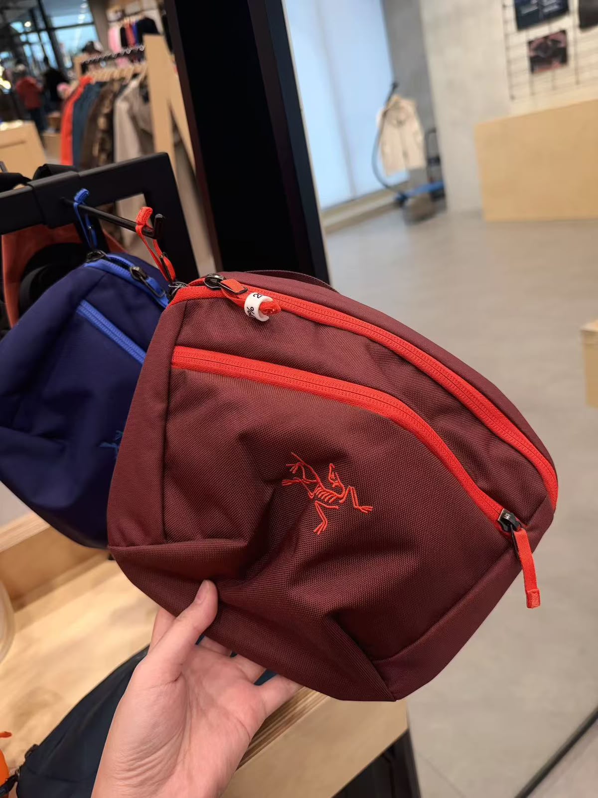 【24小時網站自助下單】🌸韓國代購 🇰🇷Arc'teryx MANTIS 2腰包 可斜孭 | 預訂約2-3星期(Whatsapp來圖訂貨) 娉婷貿易公司 Exquisite Beauty Trading Company