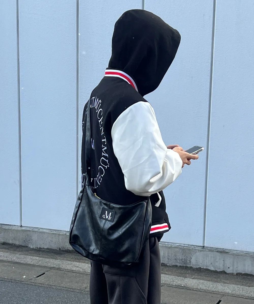 【24小時網站自助下單】2026年9月20日截🌸‼️MUCENT一年一度半價BIG SALE又嚟啦‼️銷售第一 經典爆款 MERIN GOLD LINE LEATHER SHOULDER BAG MUCT0164 | 預訂約3-4星期 娉婷貿易公司 Exquisite Beauty Trading Company