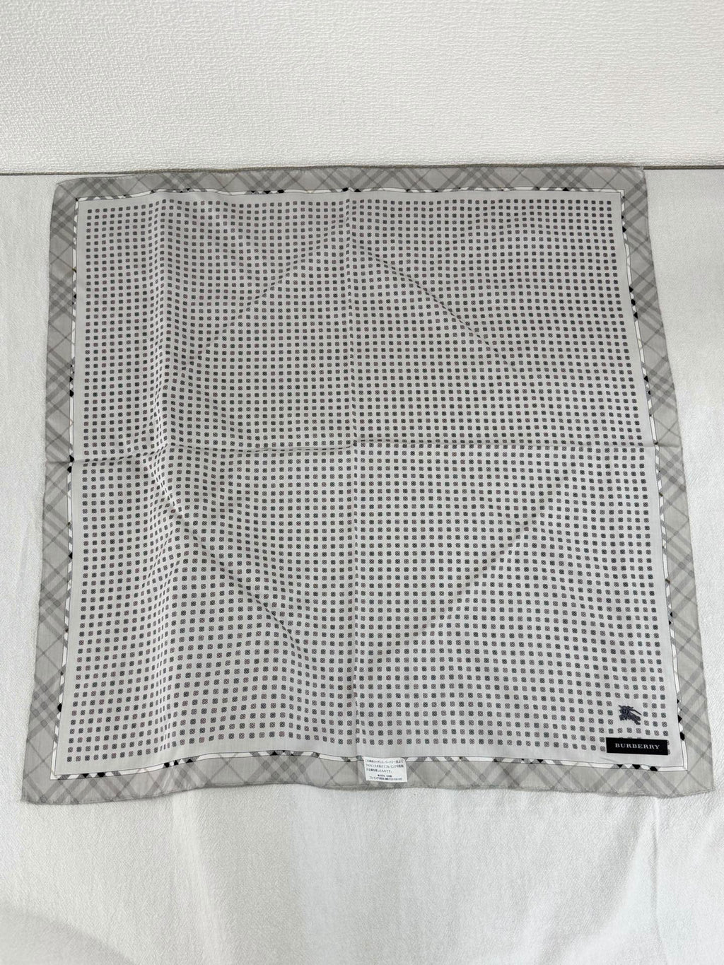 【24小時網站自助下單】【日本中古品代購】🌸Burberry絲巾/手帕 未使用 | 預訂約2-3星期 娉婷貿易公司 Exquisite Beauty Trading Company