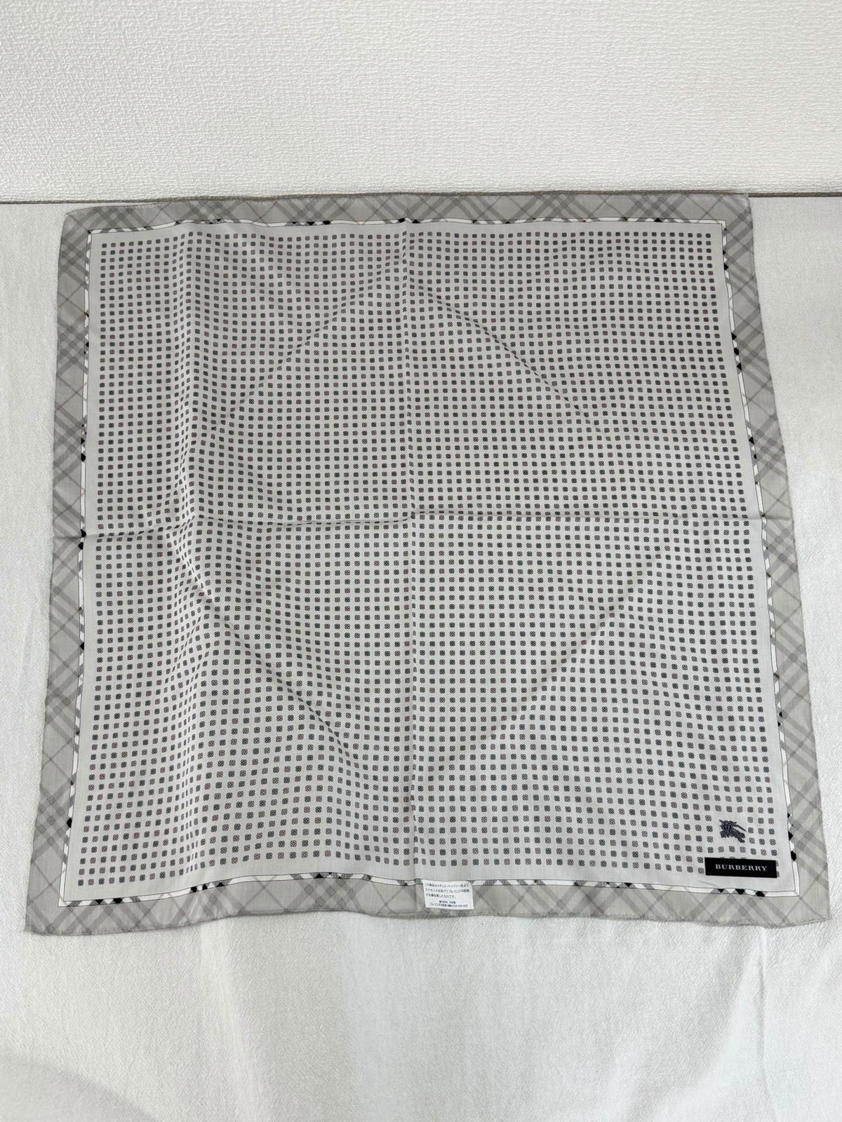 【24小時網站自助下單】【日本中古品代購】🌸Burberry絲巾/手帕 未使用 | 預訂約2-3星期 娉婷貿易公司 Exquisite Beauty Trading Company