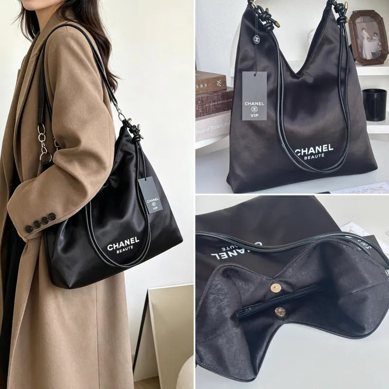 【24小時網站自助下單】2026年9月17日截🌸CHANEL 海外 Makeup VIP Tote Bag 黑緞面抽繩托特 | 預訂 截單後約4-6星期到 娉婷貿易公司 Exquisite Beauty Trading Company