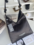 【24小時網站自助下單】2026年9月17日截🌸CHANEL 海外 Makeup VIP Tote Bag 黑緞面抽繩托特 | 預訂 截單後約4-6星期到 娉婷貿易公司 Exquisite Beauty Trading Company