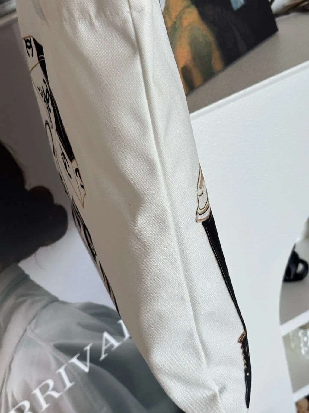 【24小時網站自助下單】2026年9月17日截🌸Chanel VIP禮贊復古插畫大容量帆布包 | 預訂 截單後約4-6星期到 娉婷貿易公司 Exquisite Beauty Trading Company