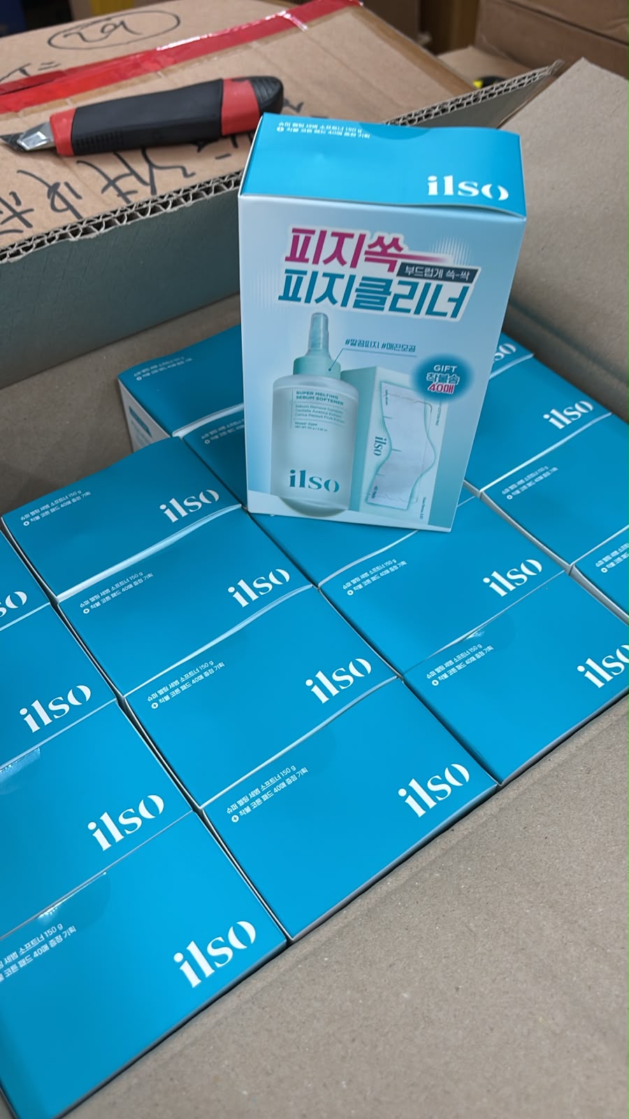 【24小時網站自助下單】現貨🌸Ilso黑頭粉刺導出液 150ml + 棉片 40片 | 落單後約3-5個工作天寄出 娉婷貿易公司 Exquisite Beauty Trading Company