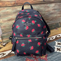 【24小時網站自助下單】2026年9月19日截🌸Kate Spade New York Chelsea Rose Toss Printed Medium Backpack | 預訂 截單後約4-6星期到 娉婷貿易公司 Exquisite Beauty Trading Company