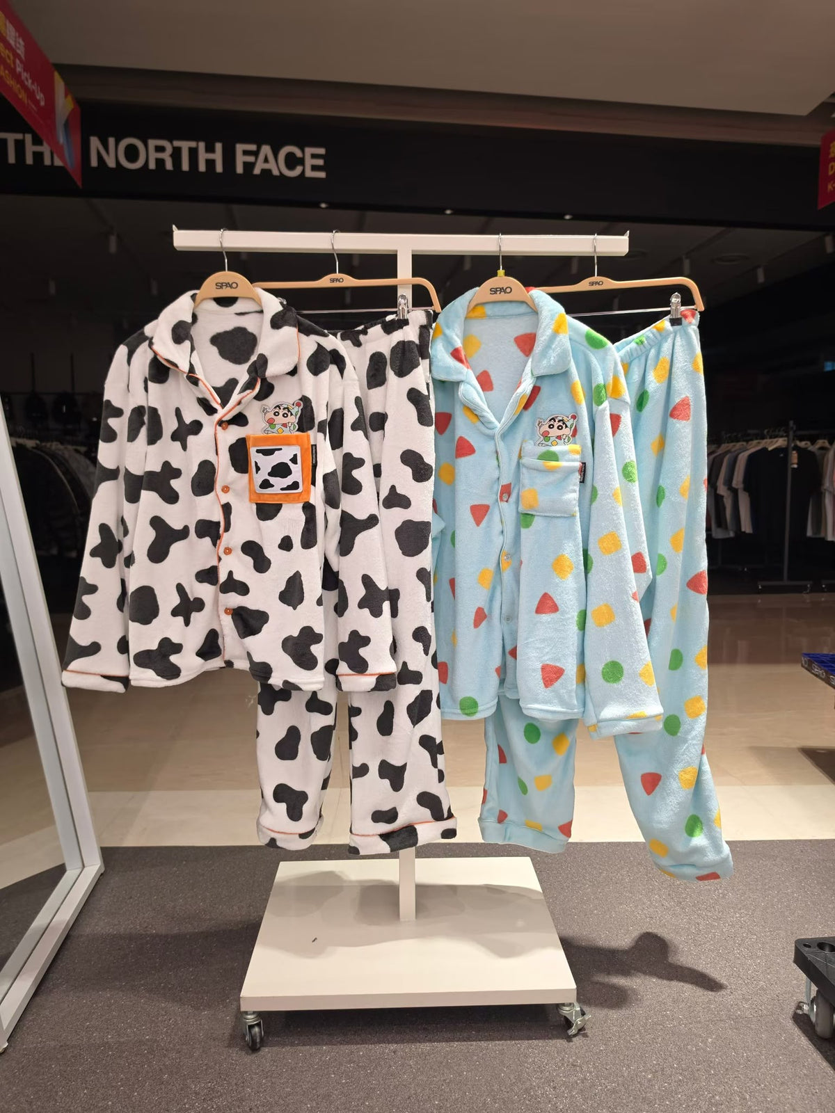 預訂 | 韓國🇰🇷最新上市 連官網都未有呀 每年必買 每年爆單 SPAO 毛絨睡衣套裝 超級卡哇依超級暖笠笠💝✨SPAO X 蠟筆小新✨ 娉婷貿易公司 Exquisite Beauty Trading Company