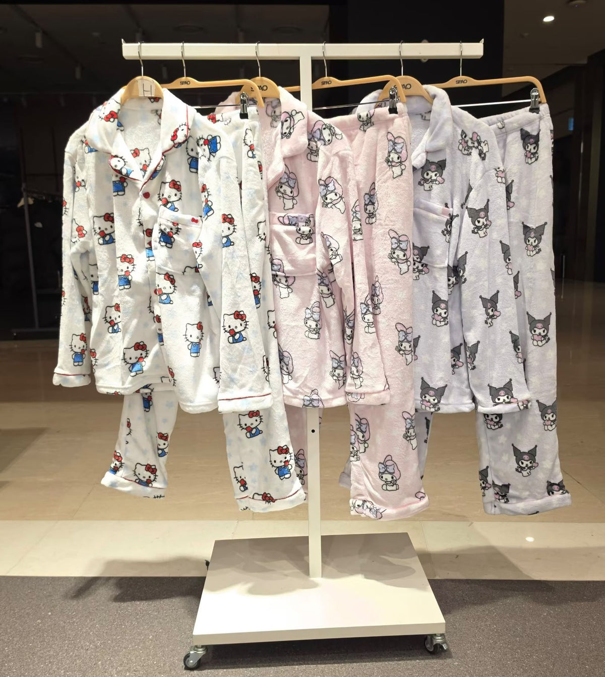 預訂 | 韓國🇰🇷最新上市 連官網都未有呀 每年必買 每年爆單 SPAO 毛絨睡衣套裝 超級卡哇依超級暖笠笠💝 SPAO X Sanrio 娉婷貿易公司 Exquisite Beauty Trading Company