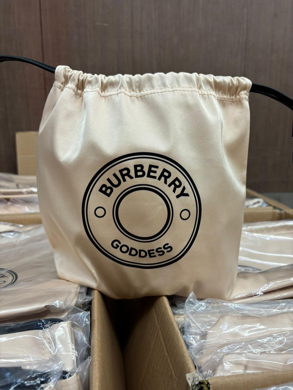 ✅已入倉300個🌸Burberry Goddess色丁袋 (免稅) | 落單後約3-5個工作天寄出