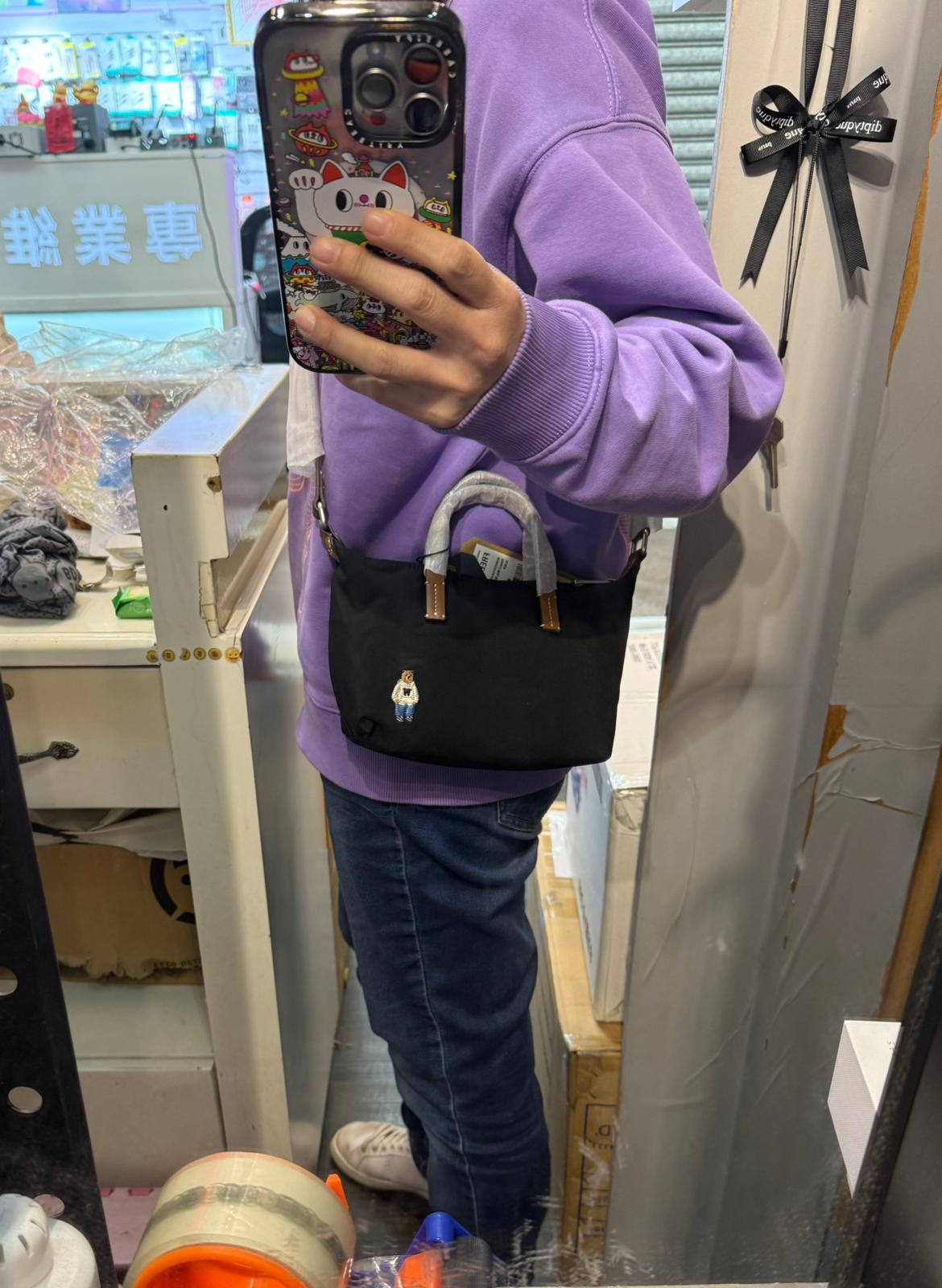 供應商現貨🌸🐻Who A U 韓國專門店/免稅店🐻特價啦😍小熊餃子斜孭袋 | 落單後約3-5個工作天寄出