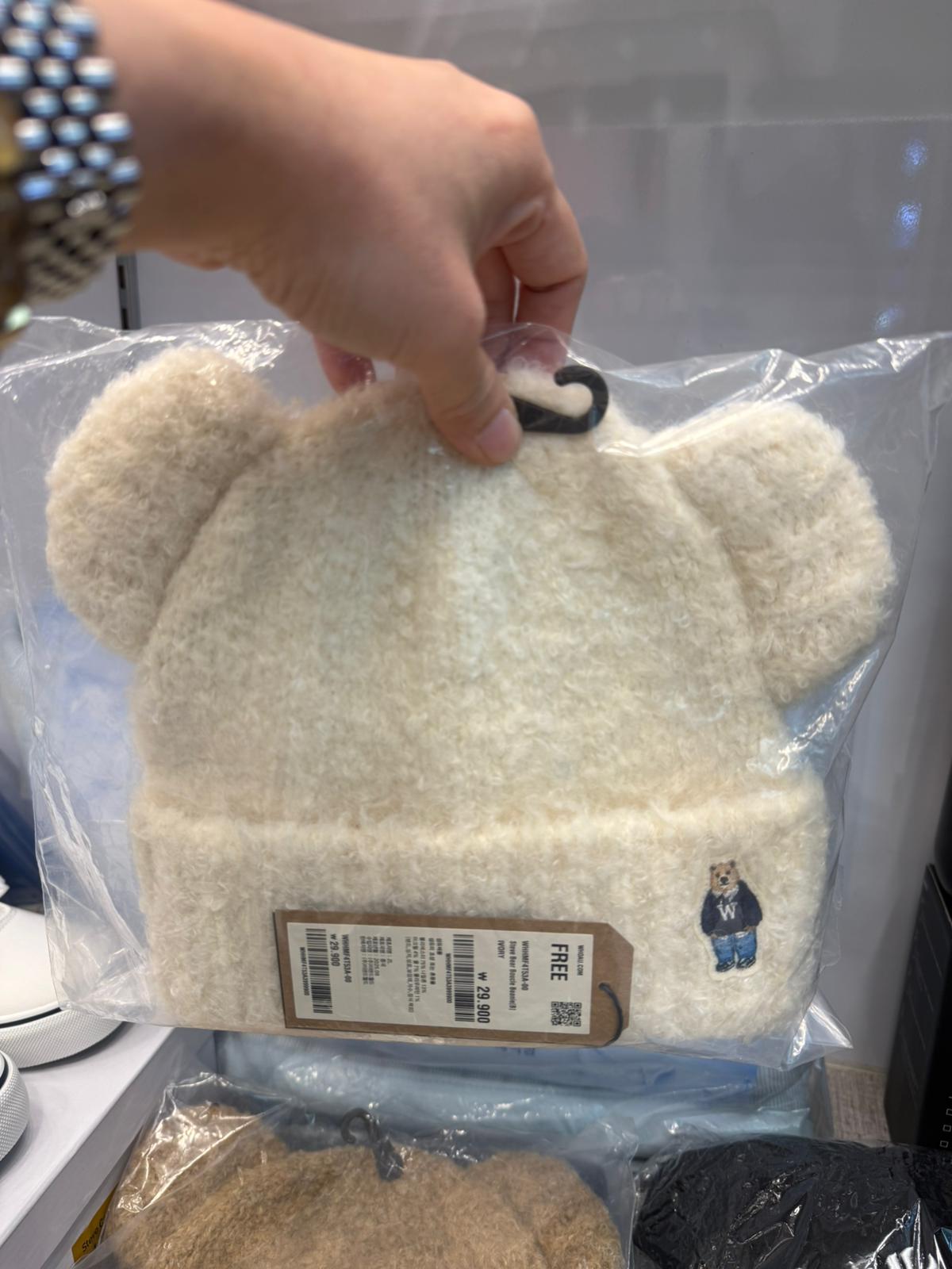 售完即止🌸🐻WHO.A.U 韓國專門店/免稅店🐻 2025年最新款 小熊 針織帽 折扣優惠‼️ ❤️So Cute❤️| 預訂約3-4星期