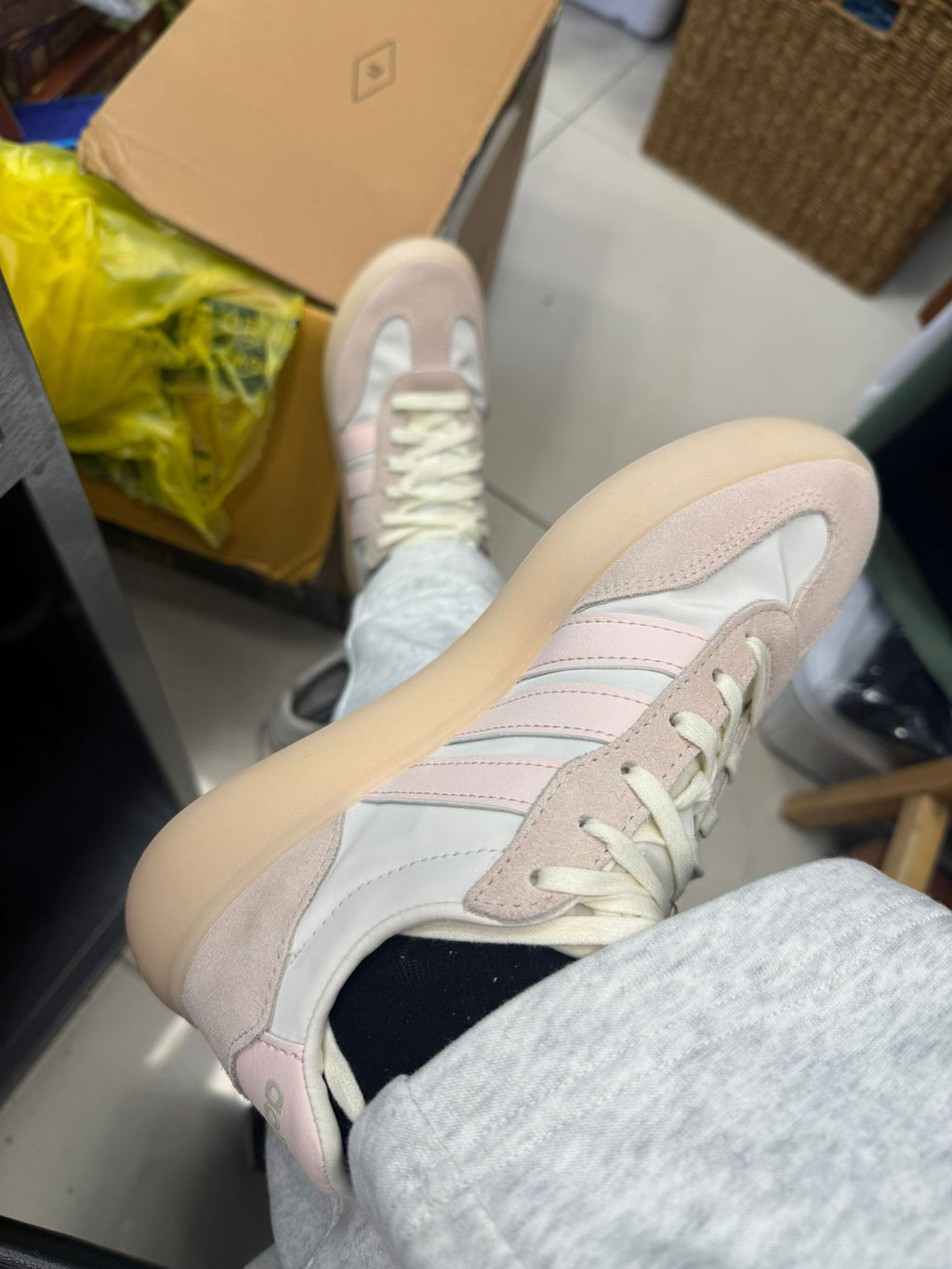 【24小時網站自助下單】2026年1月30日🌸💛新年買新鞋系列💛韓國熱賣款🇰🇷Adidas On Sale 40-60% off 搶呀呀呀😱‼️熱賣款Adidas斷碼特價‼️Adidas韓國專門店/免稅店 🉐波鞋🉐 | 預訂約3-4星期 新年前