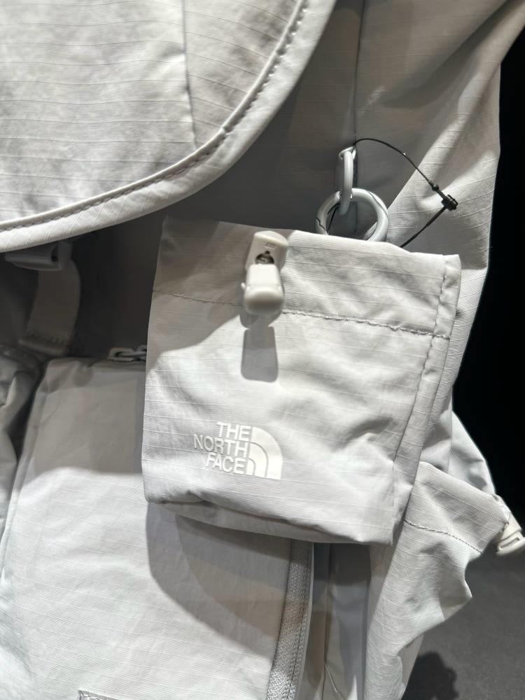 【24小時網站自助下單】售完即止🌸韓國代購🇰🇷The North Face W'S BREEZE BACKPACK 新版 | 預訂約2-3星期 娉婷貿易公司 Exquisite Beauty Trading Company