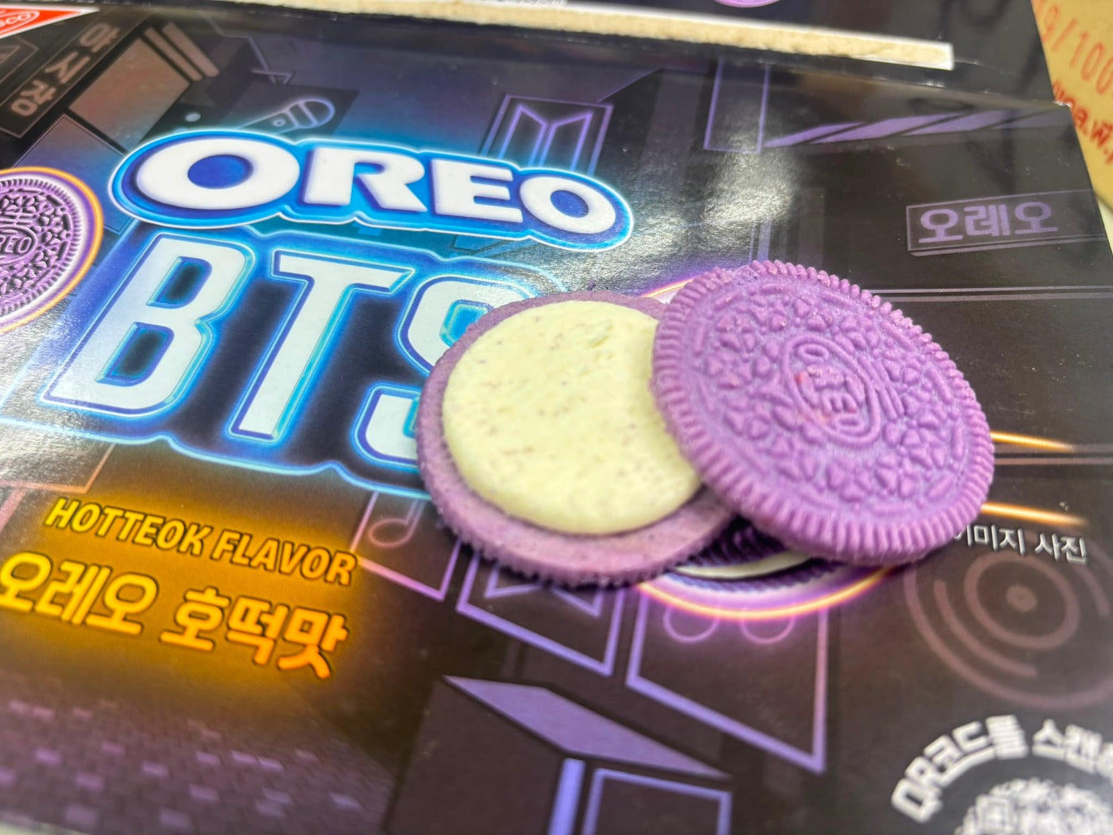 【24小時網站自助下單】🟡現貨有100盒🌸韓國Oreo x BTS黑糖煎餅味紫色夾心餅100g | 落單後約5-7個工作天寄出 娉婷貿易公司 Exquisite Beauty Trading Company